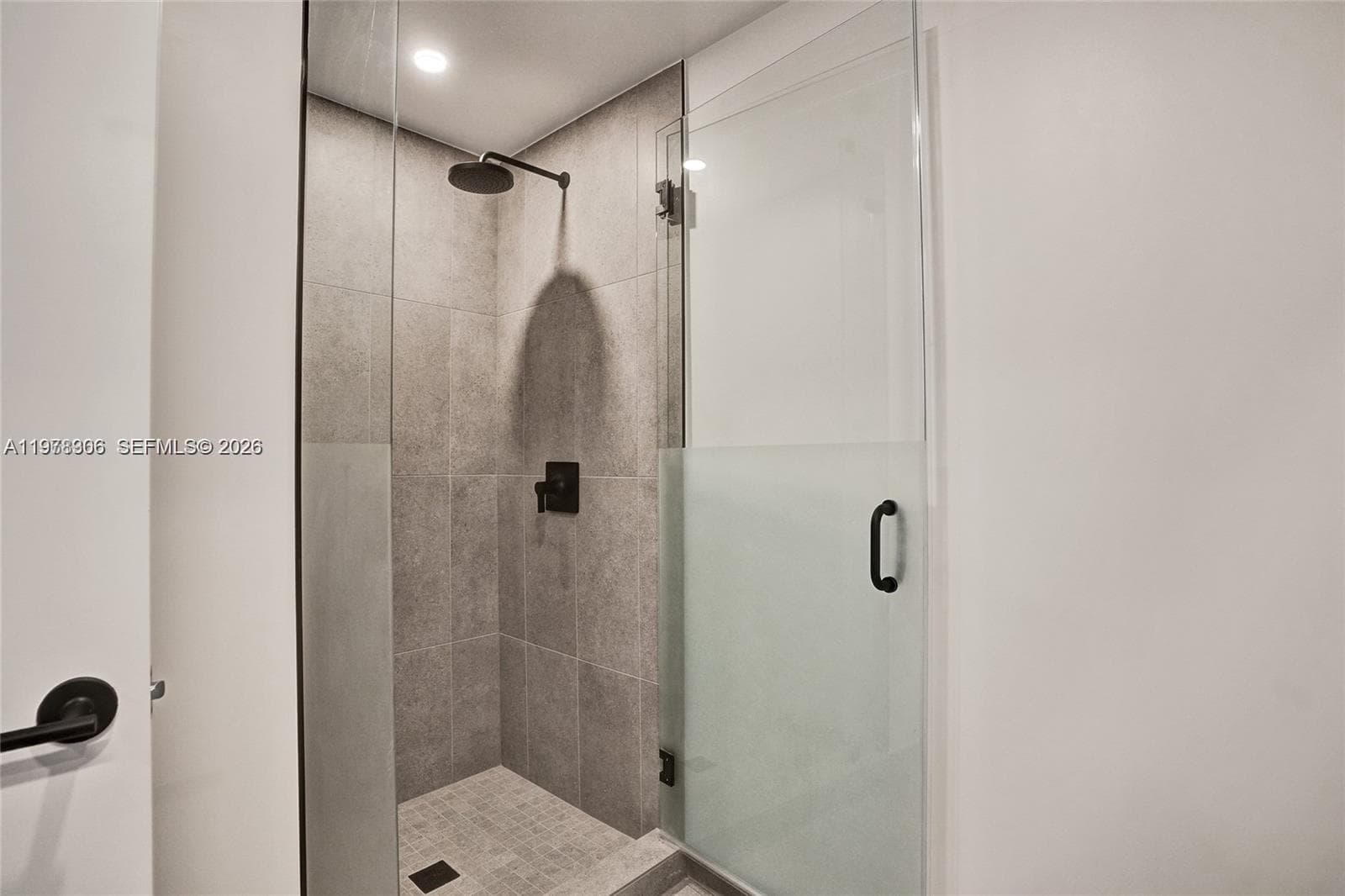 121 NE 5TH # 801b, Miami FL 33132 — 4