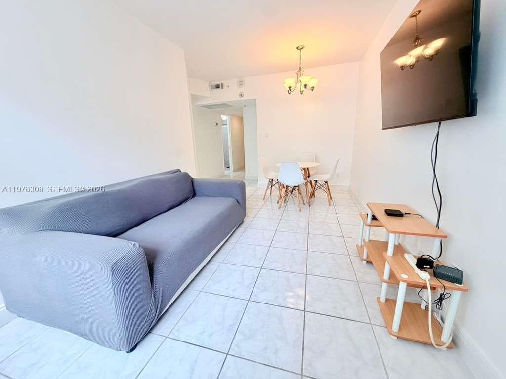 100 Lincoln Rd # 524, Miami Beach FL 33139 — 3