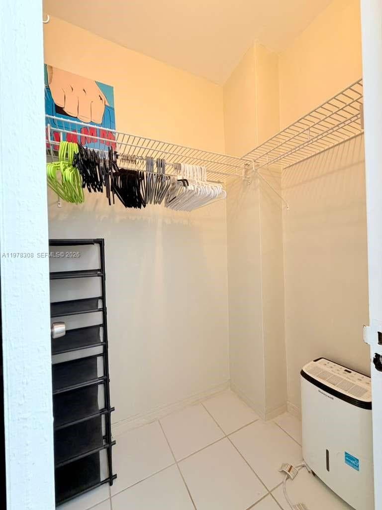 100 Lincoln Rd # 524, Miami Beach FL 33139 — 9