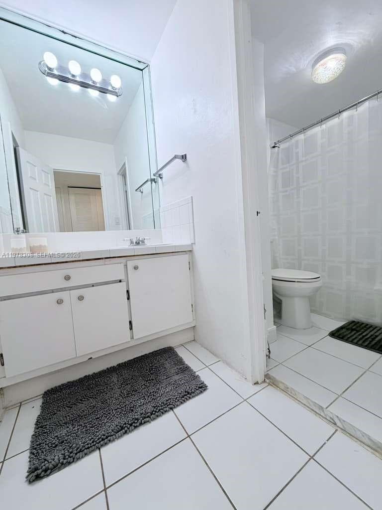 100 Lincoln Rd # 524, Miami Beach FL 33139 — 8