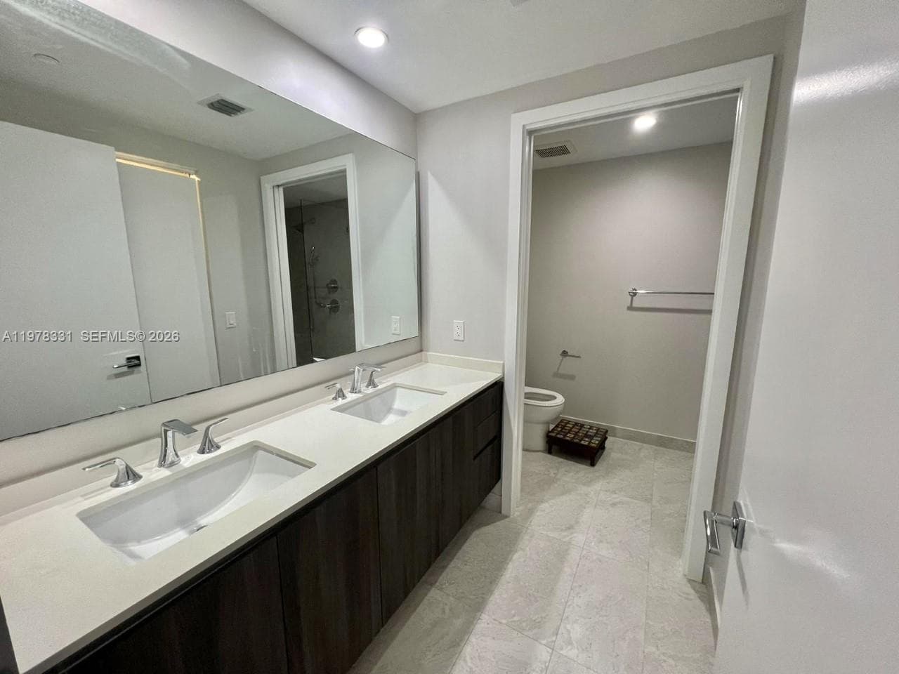 488 NE 18th St # 2302, Miami FL 33132 — 7