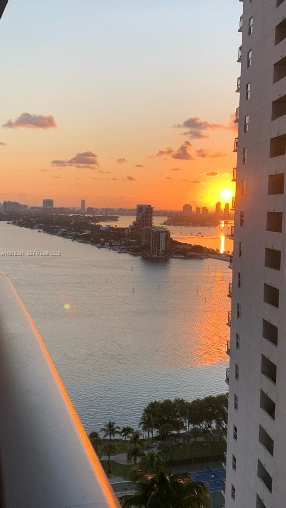 488 NE 18th St # 2302, Miami FL 33132 — 1