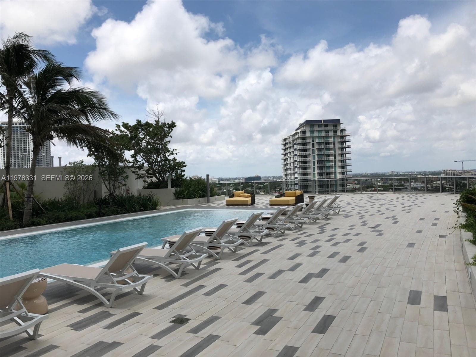 488 NE 18th St # 2302, Miami FL 33132 — 14