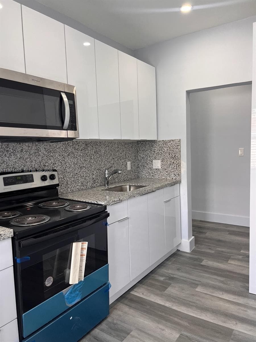 852 SW 13th Ave, Miami FL 33135 — 8
