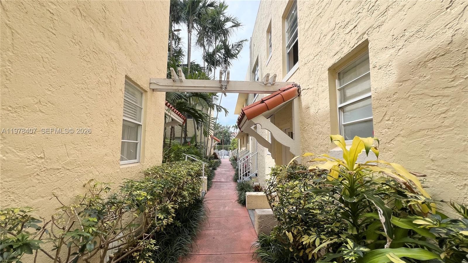 1337 Euclid Ave # 104, Miami Beach FL 33139 — 2