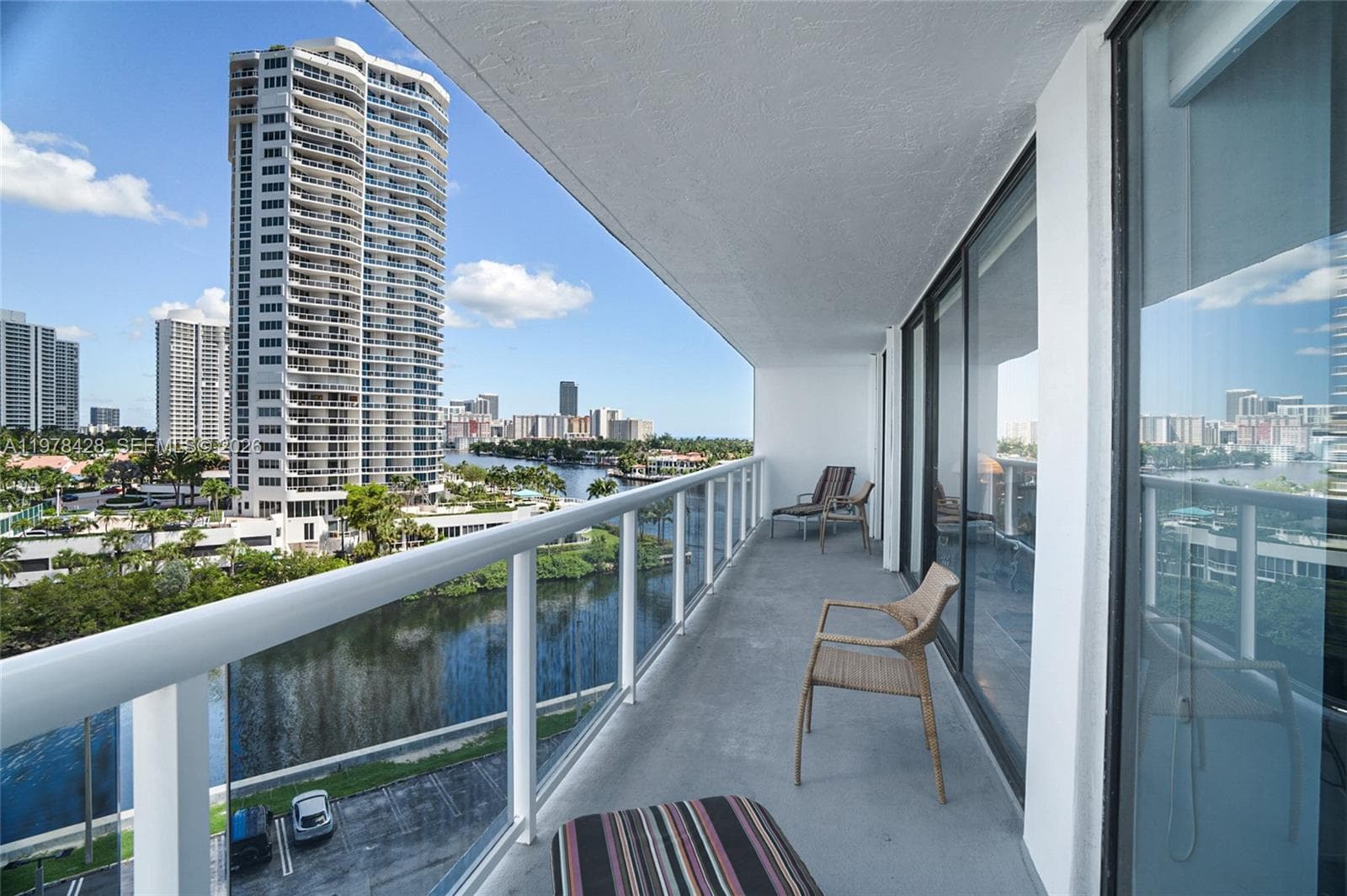 20515 E Country Club Dr # 849, Aventura FL 33180 — 2