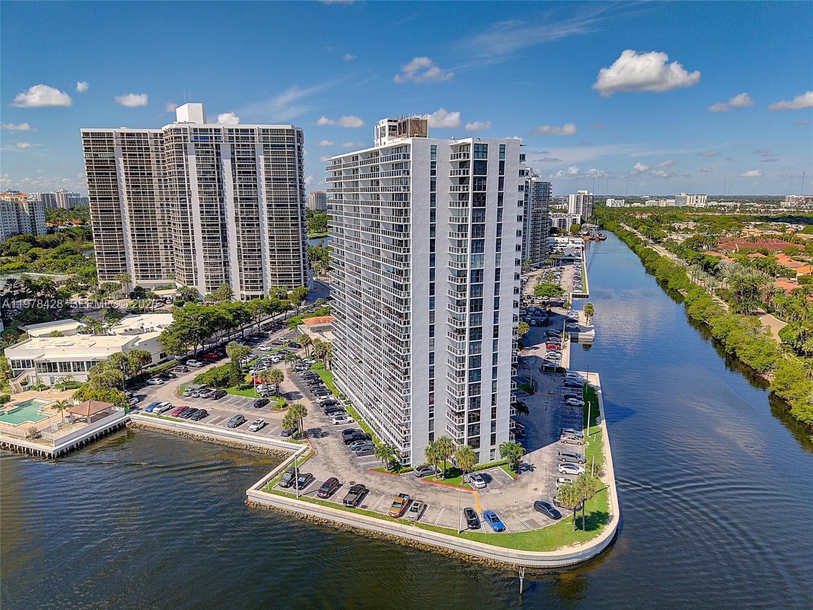 20515 E Country Club Dr # 849, Aventura FL 33180 — 47