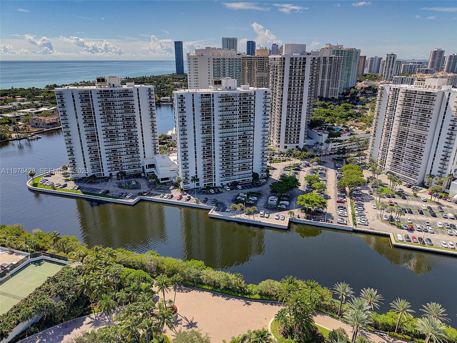 20515 E Country Club Dr # 849, Aventura FL 33180 — 44