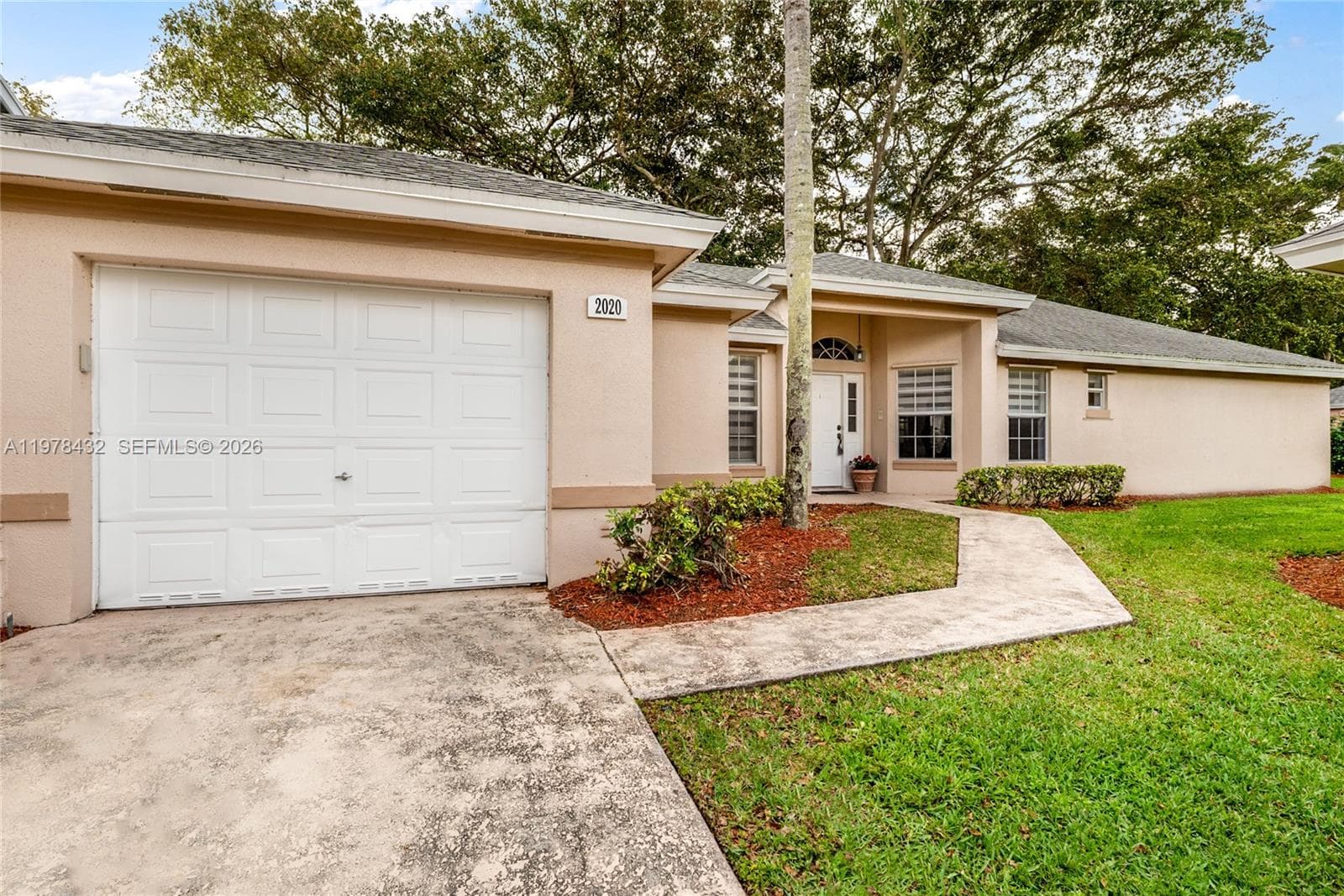 2020 SE 5th Pl # 2020, Homestead FL 33033 — 3