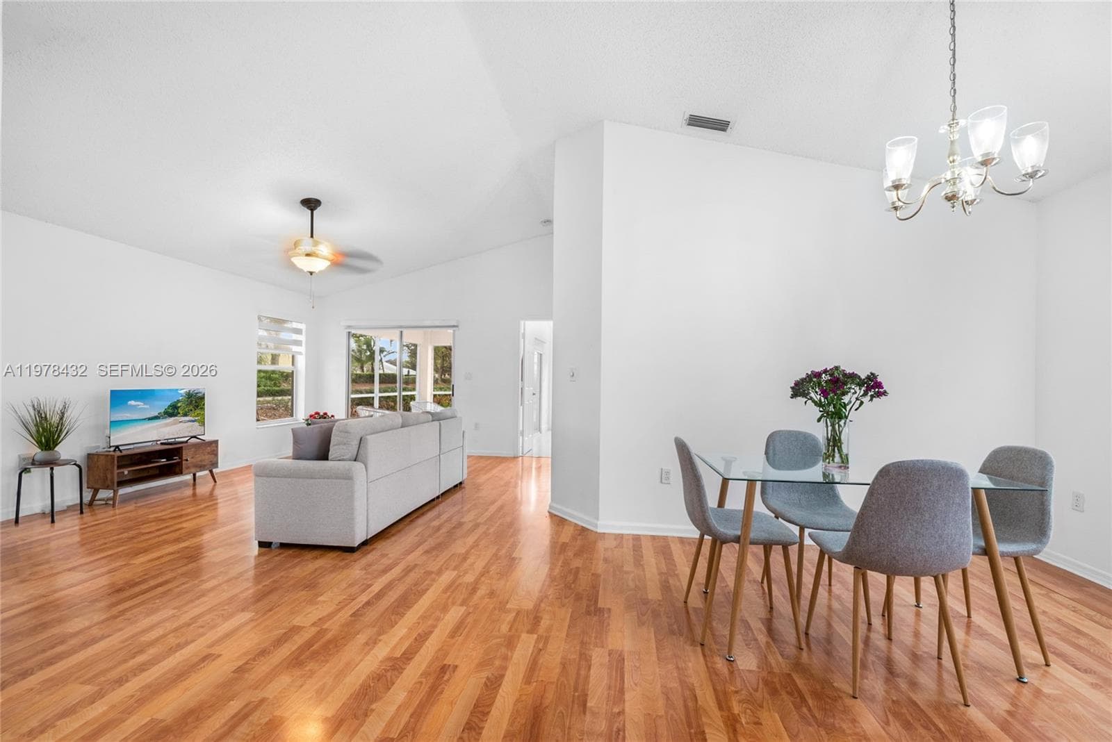 2020 SE 5th Pl # 2020, Homestead FL 33033 — 1