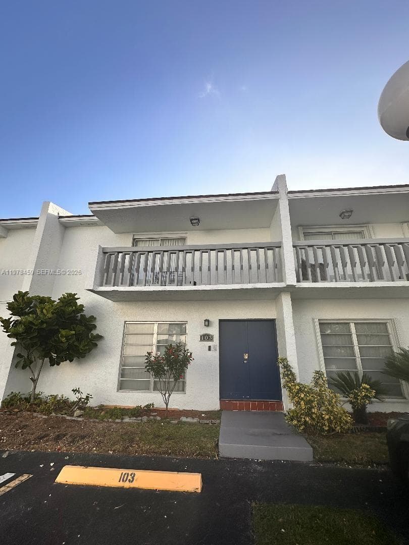 9400 SW 170th St # 103, Palmetto Bay FL 33157 — 3