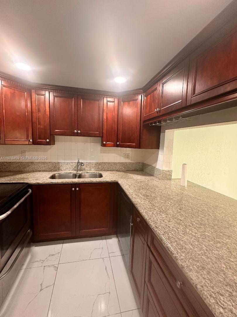 9400 SW 170th St # 103, Palmetto Bay FL 33157 — 5