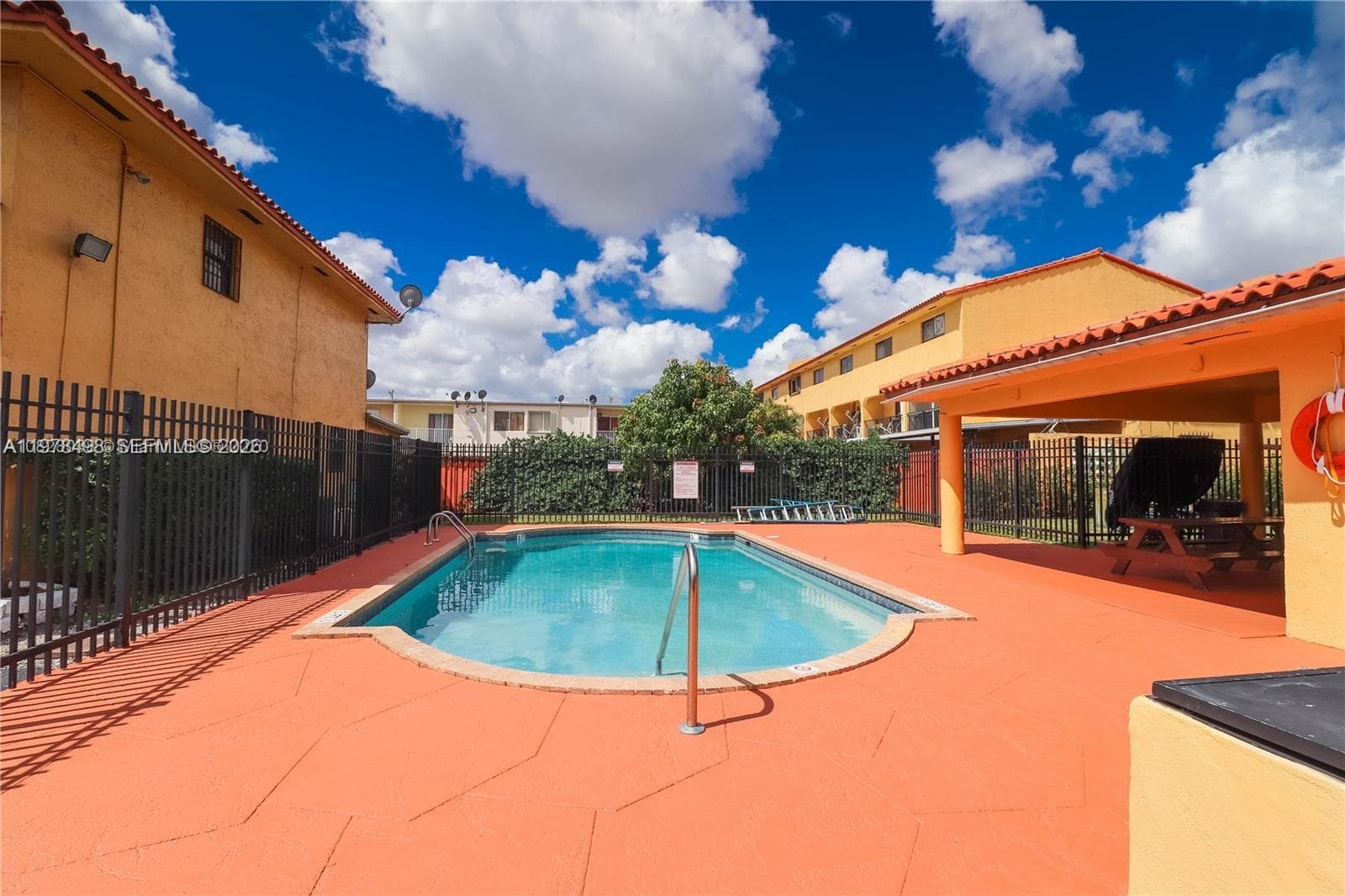 1279 W 51st Pl # 13, Hialeah FL 33012 — 21