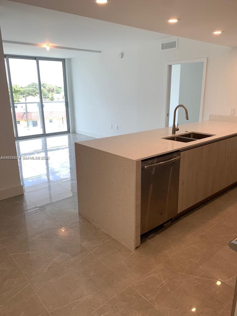 13800 Highland Dr # 403, North Miami Beach FL 33181 — 6