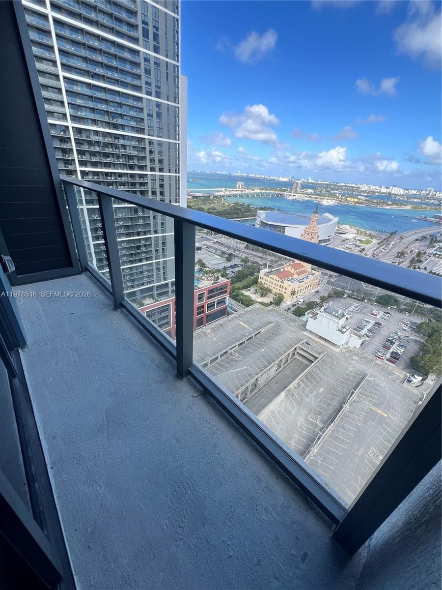 121 NE 5th st # 3400, Miami FL 33132 — 7