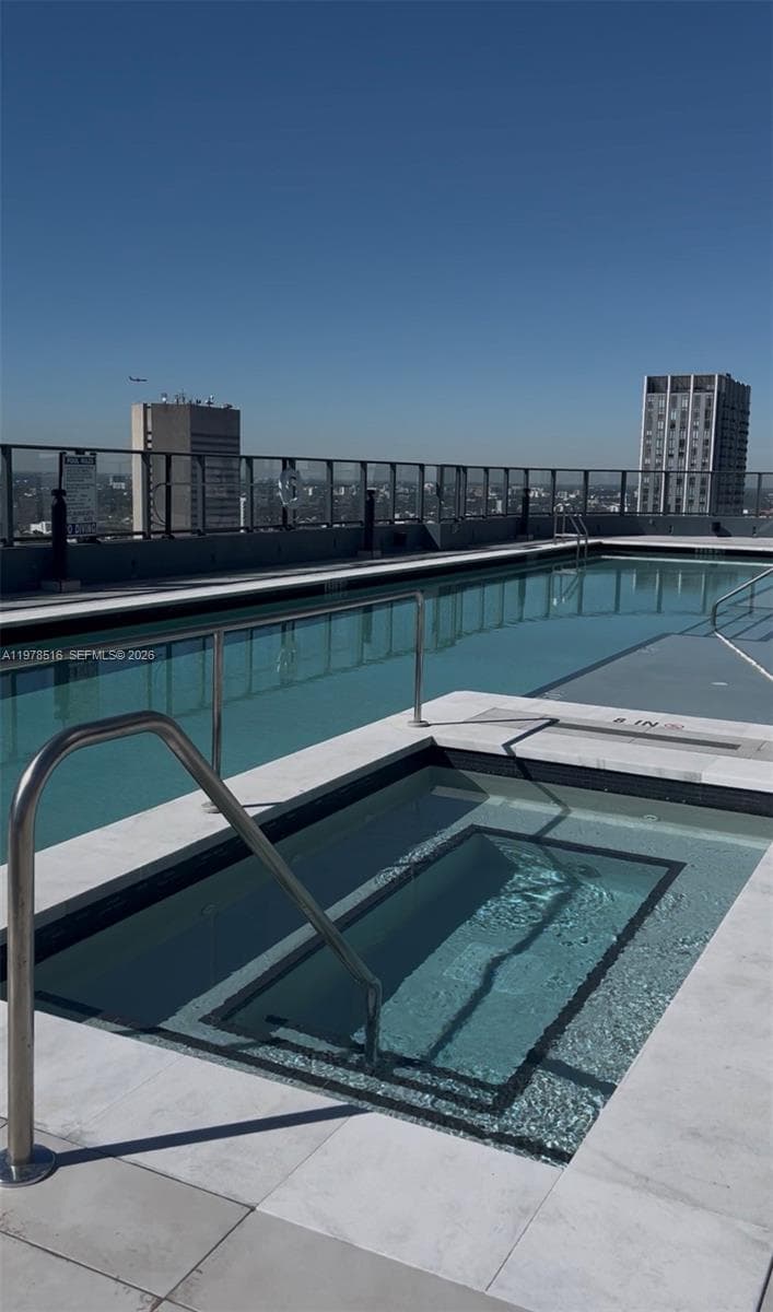 121 NE 5th st # 3400, Miami FL 33132 — 19