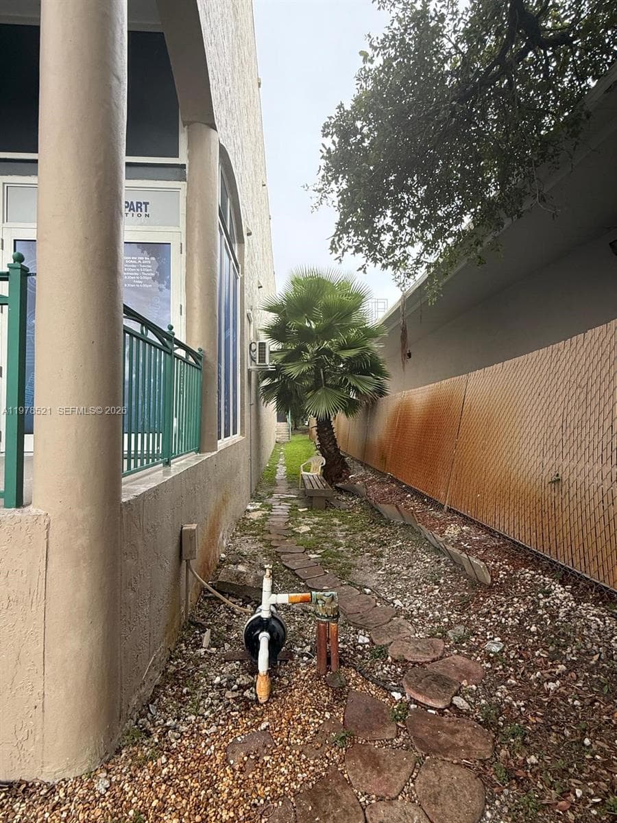 10200 NW 25th St # 113, Doral FL 33172 — 30