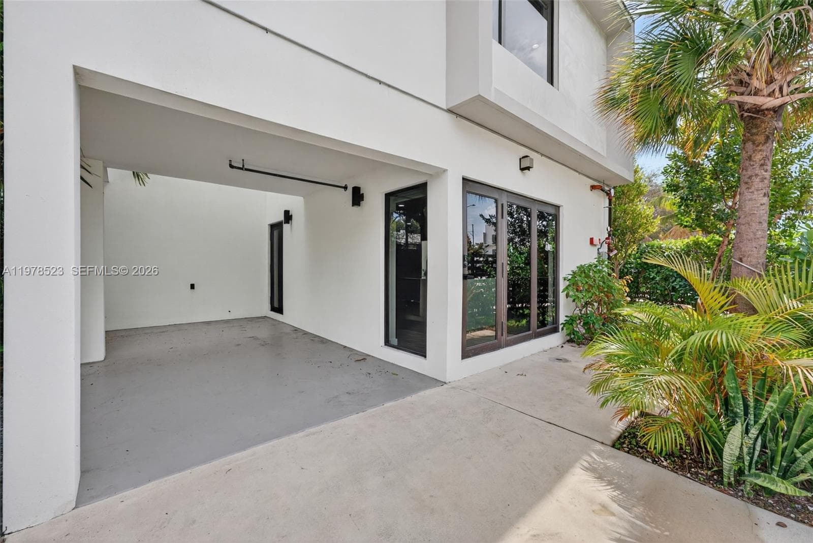 5101 N Miami Ave, Miami FL 33137 — 30