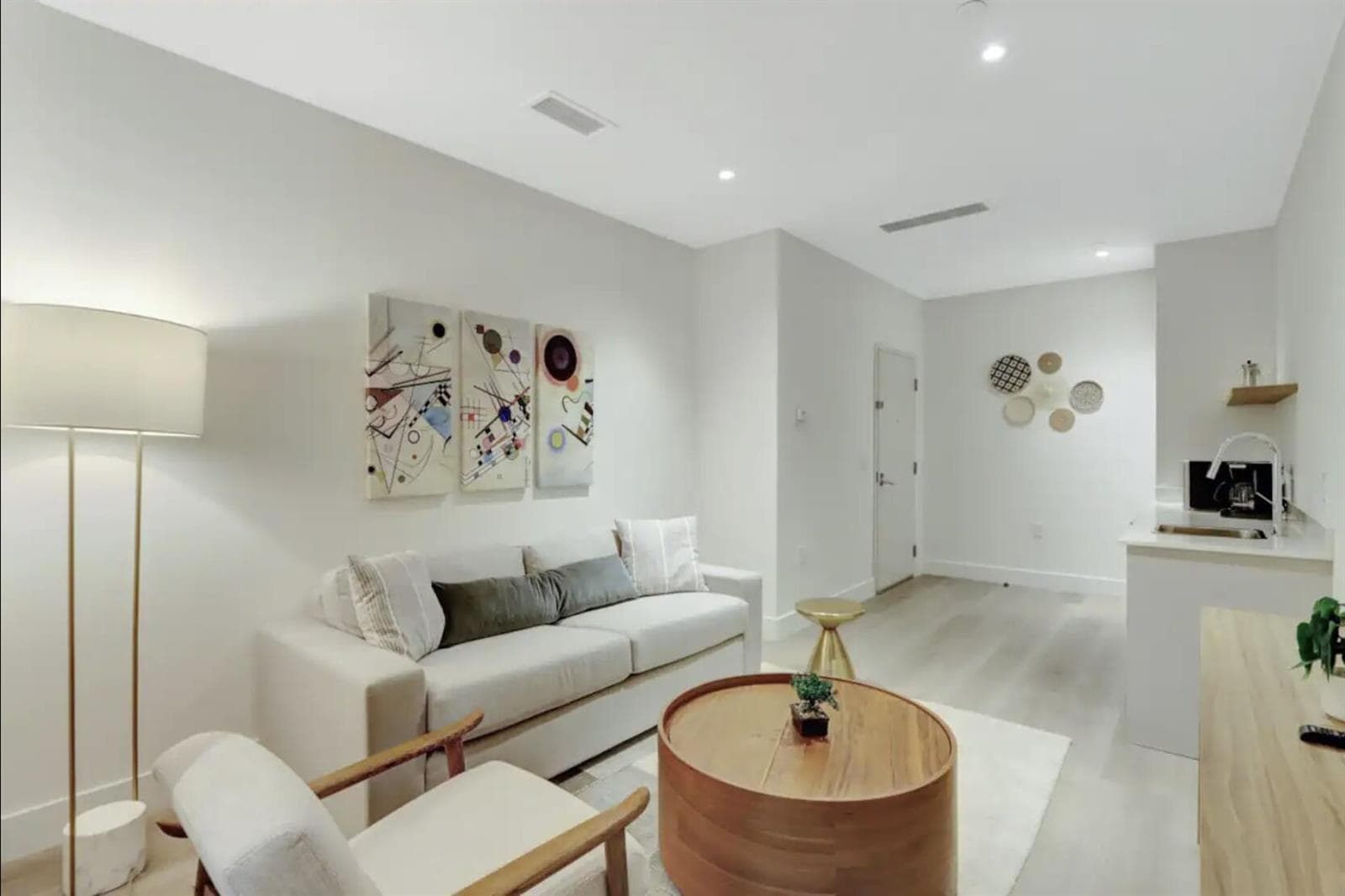 229 SW 9th Street # 201, Miami FL 33130 — 1