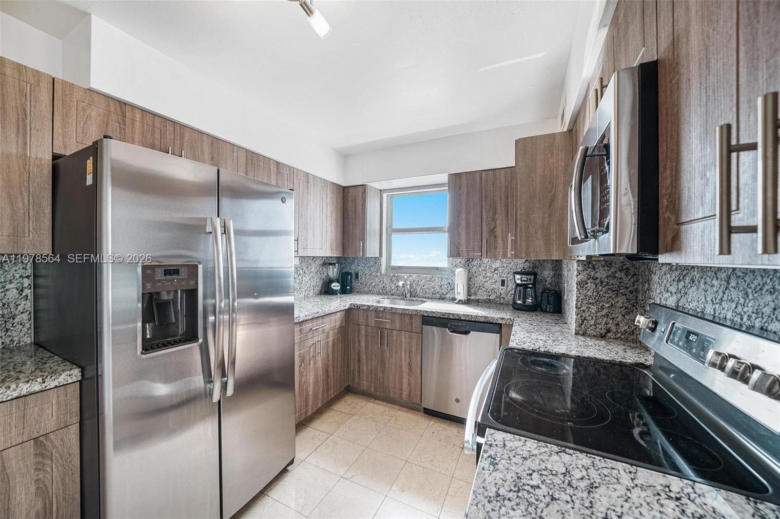 5101 Collins Ave # 11B, Miami Beach FL 33140 — 11