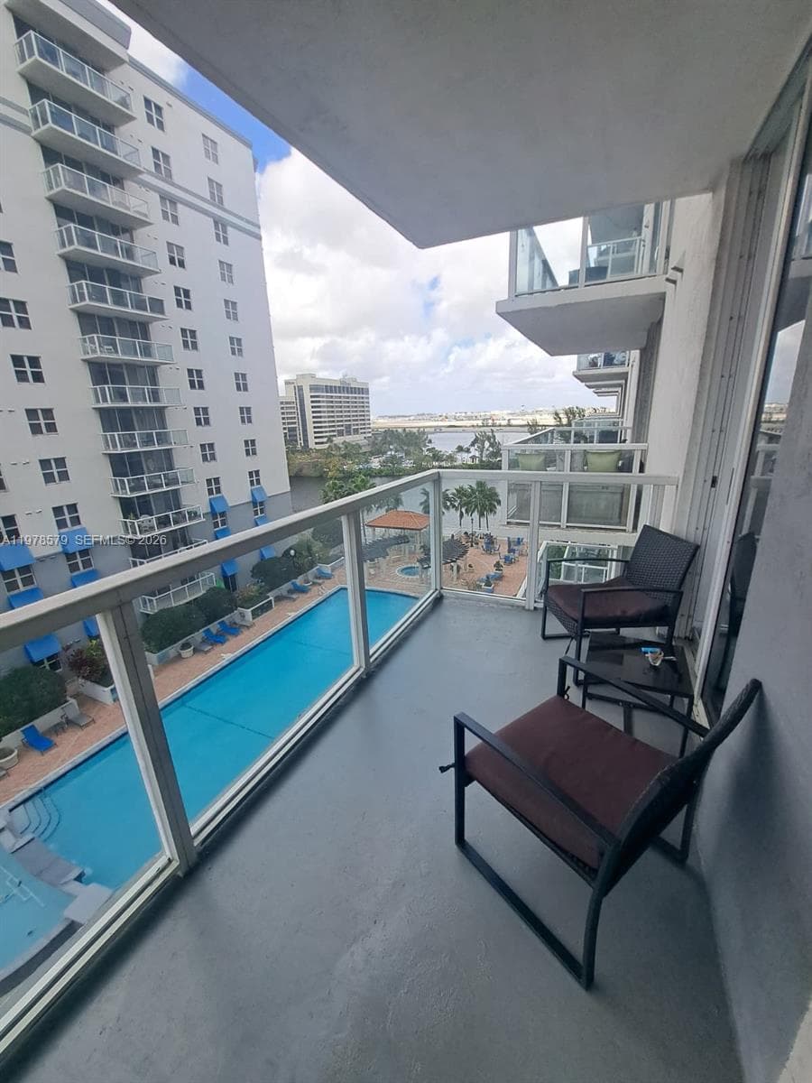 5077 NW 7th St # 912, Miami FL 33126 — 6