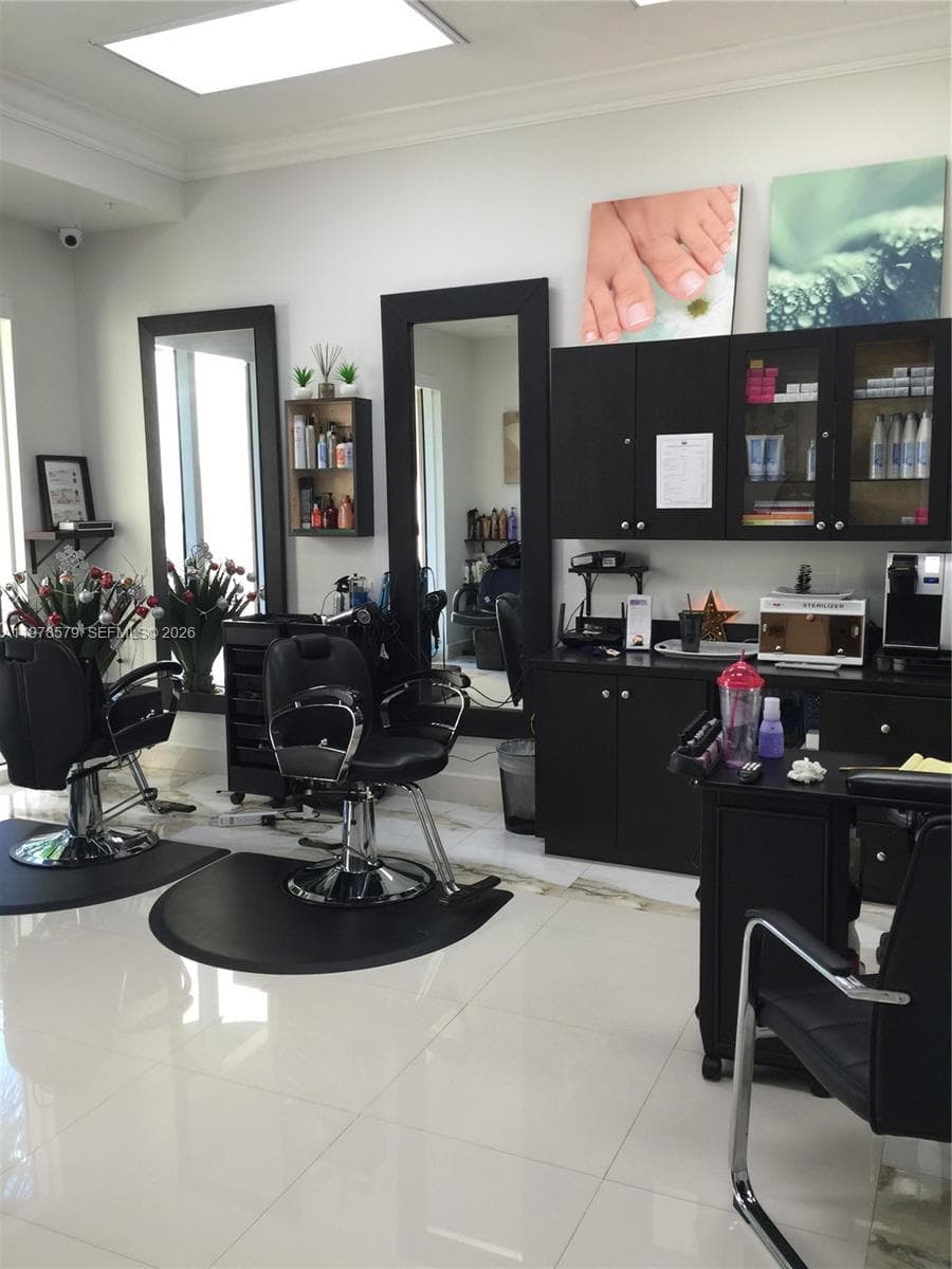 5077 NW 7th St # 912, Miami FL 33126 — 17