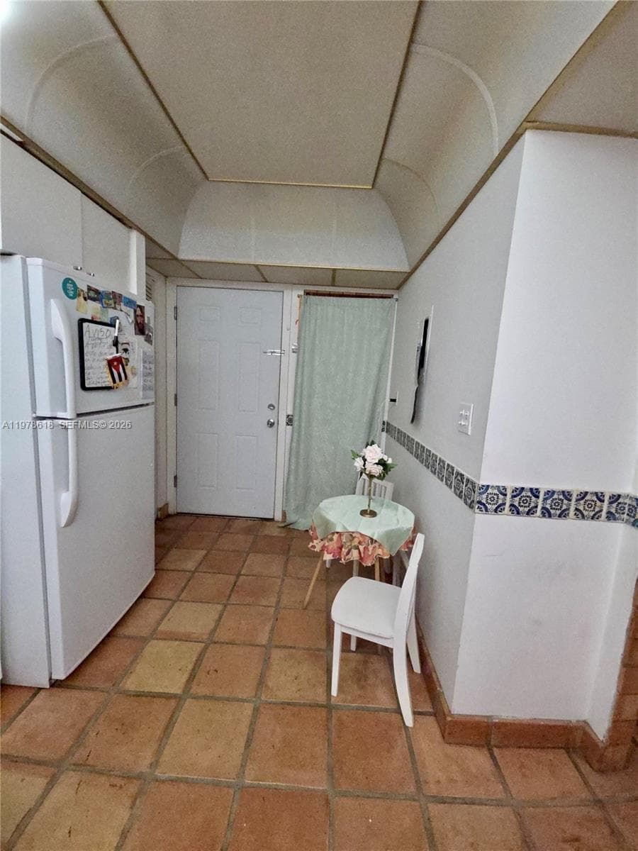 1750 NE 191st St # 3, Miami FL 33179 — 9
