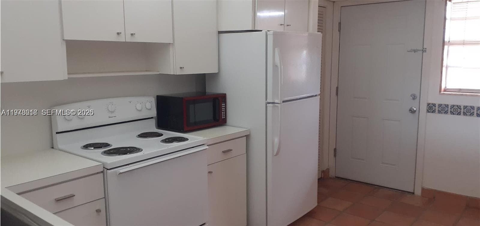 1750 NE 191st St # 3, Miami FL 33179 — 8