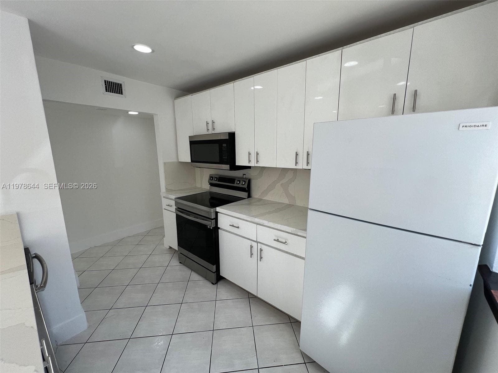 1308 Drexel Ave # 103, Miami Beach FL 33139 — 11