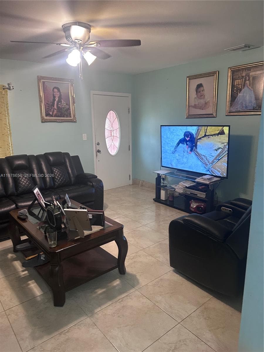 324 NW 47th St, Miami FL 33127 — 8
