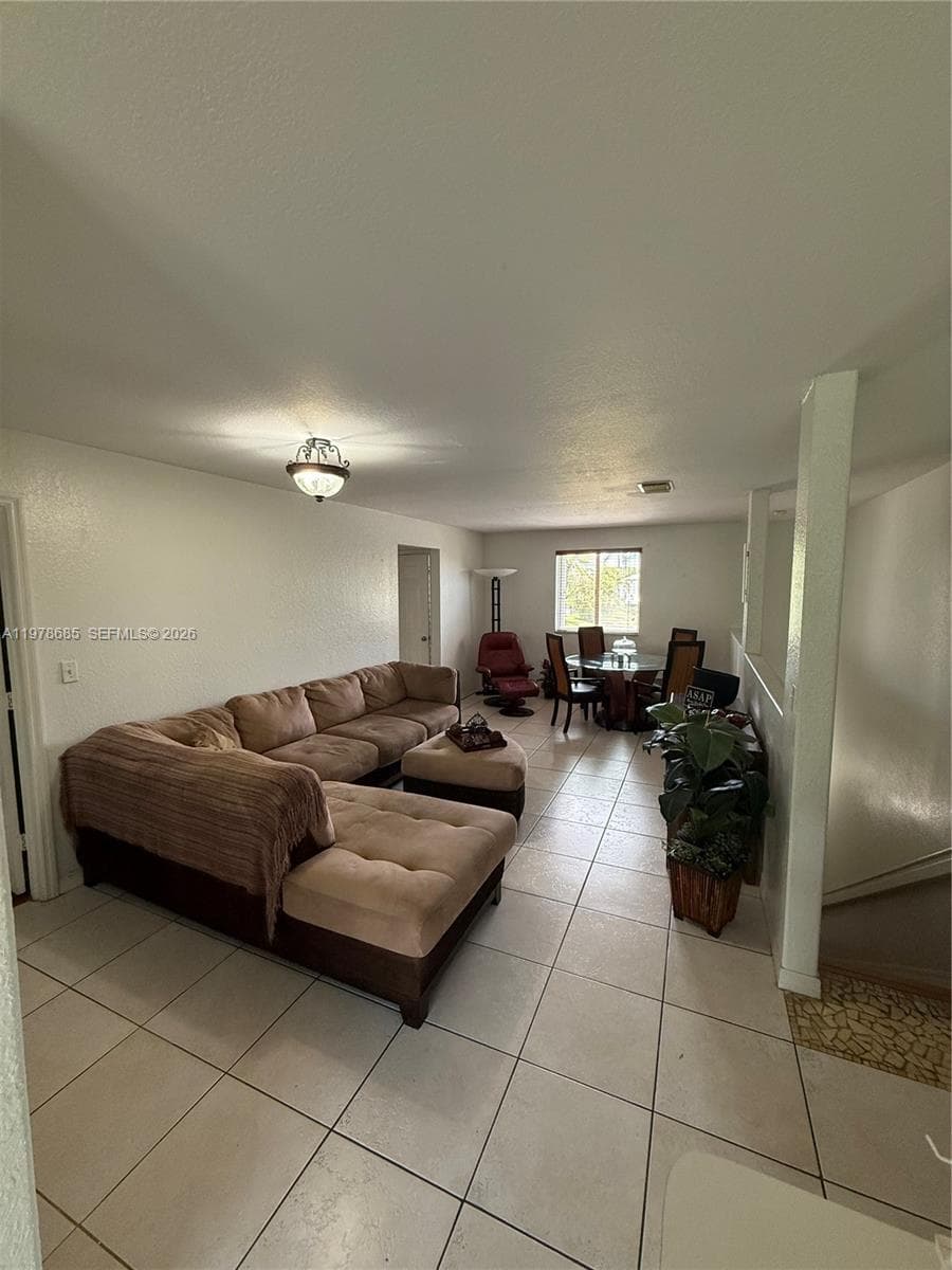 5605 NW 109th Ave # 76, Doral FL 33178 — 6