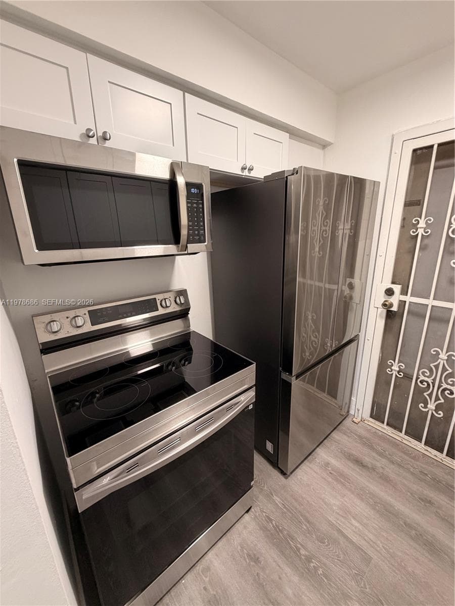 12195 W Dixie Hwy # 6E, North Miami FL 33161 — 3