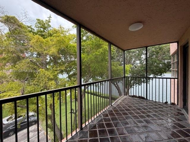 20860 San Simeon Way # 6, Miami FL 33179 — 16
