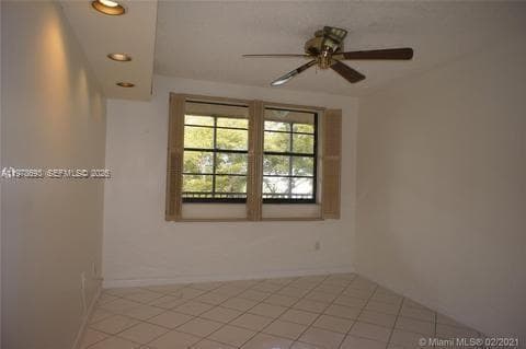 20860 San Simeon Way # 6, Miami FL 33179 — 9