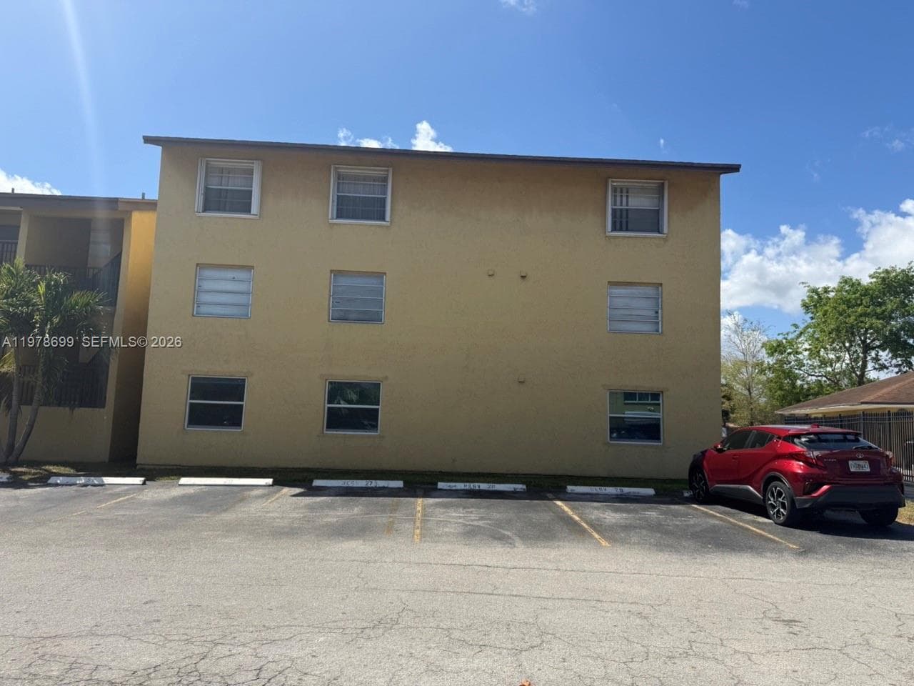 15470 SW 82nd Ln # 316, Miami FL 33193 — 2