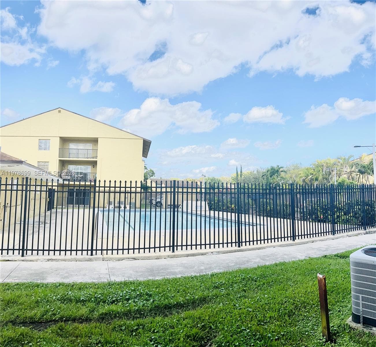 15470 SW 82nd Ln # 316, Miami FL 33193 — 21