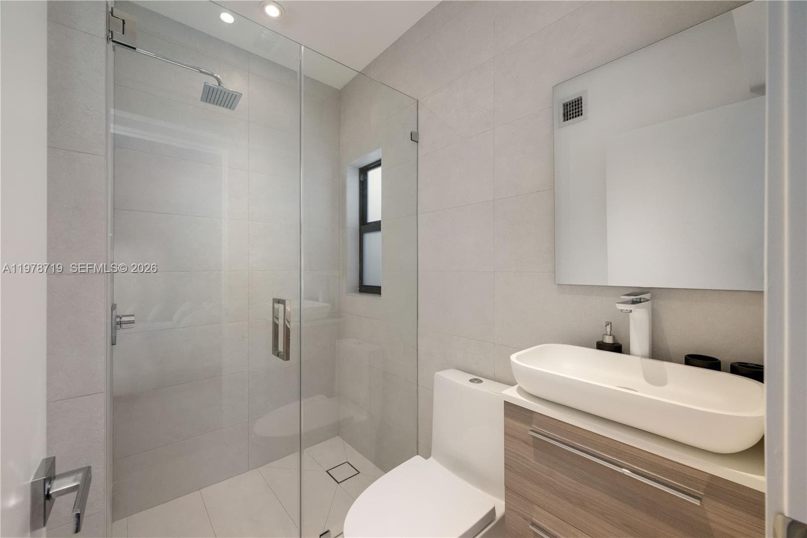900 W 47th Ct, Miami Beach FL 33140 — 13