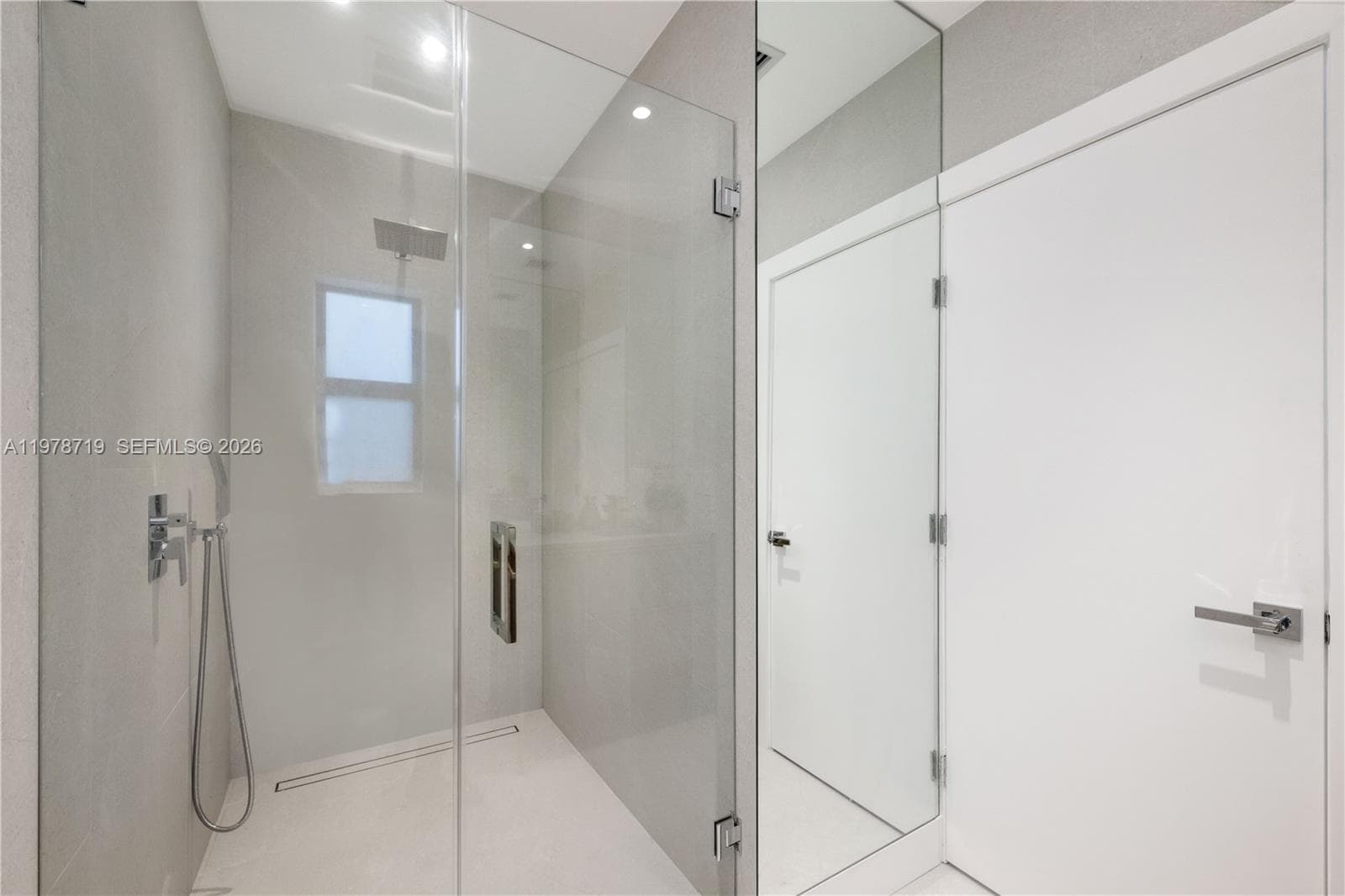 900 W 47th Ct, Miami Beach FL 33140 — 9