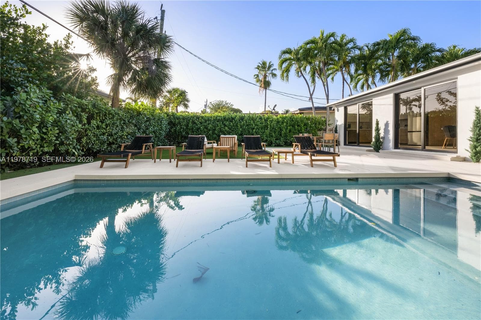 900 W 47th Ct, Miami Beach FL 33140 — 8