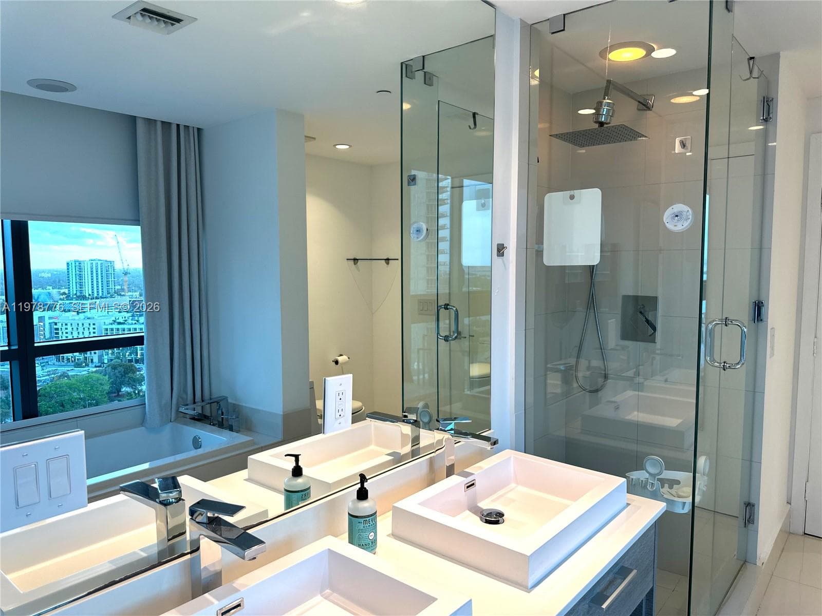 650 NE 32nd St # 2108, Miami FL 33137 — 13