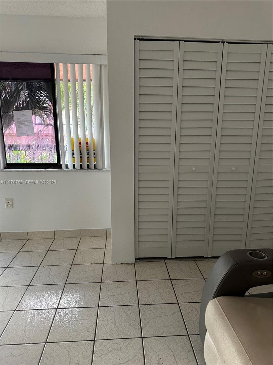 2194 W 60th St # 22213, Hialeah FL 33016 — 2