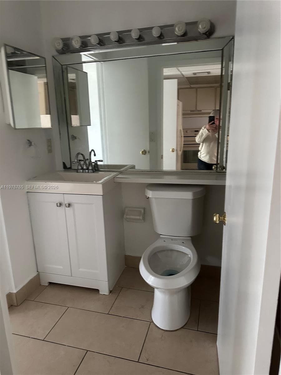 2194 W 60th St # 22213, Hialeah FL 33016 — 7