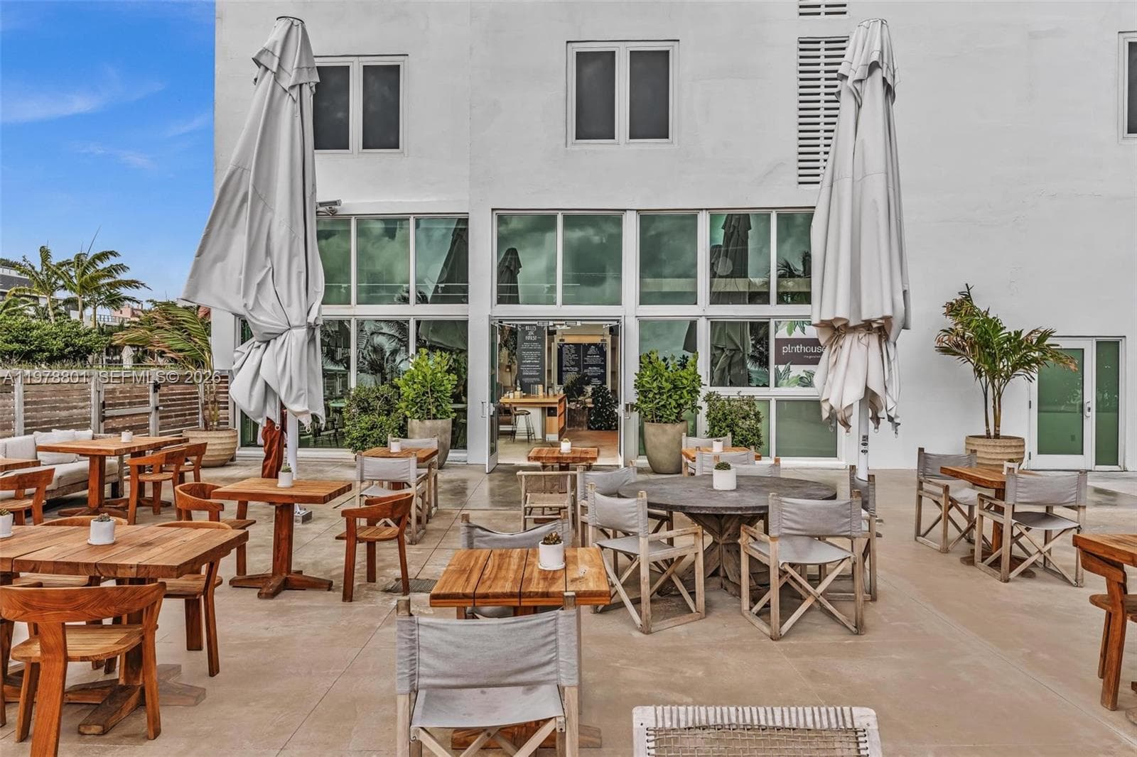 2301 Collins Ave, Miami Beach FL 33139 — 24