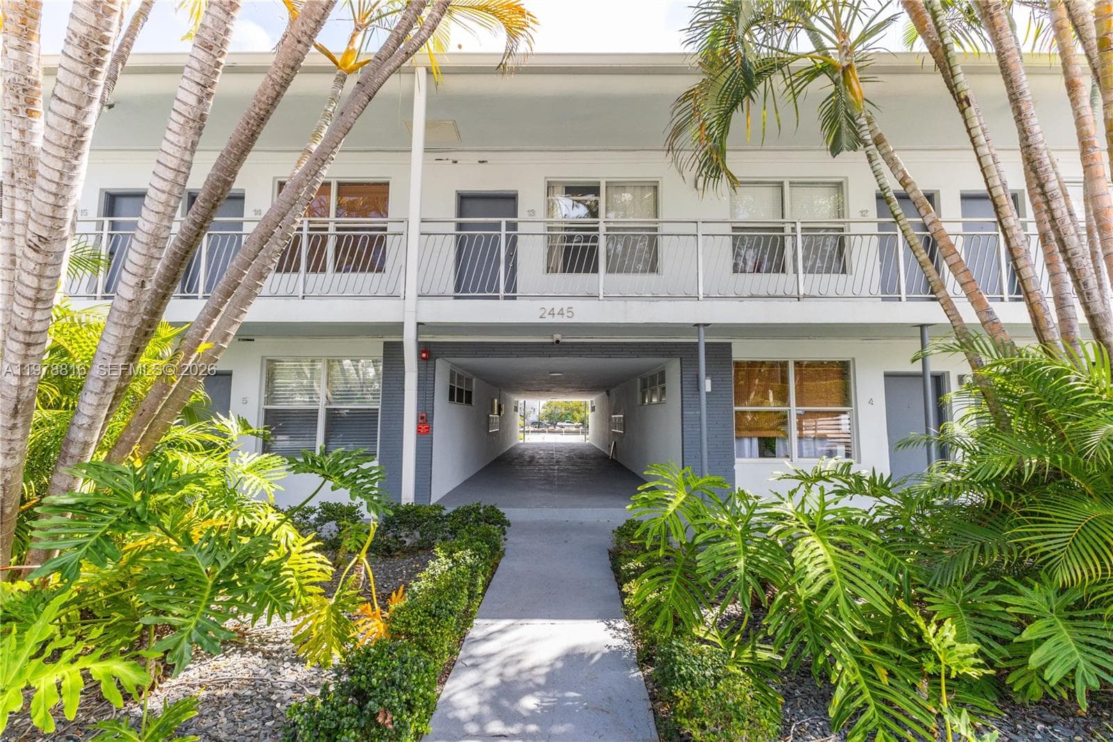 2445 Lake Pancoast Dr # J, Miami Beach FL 33140 — 14