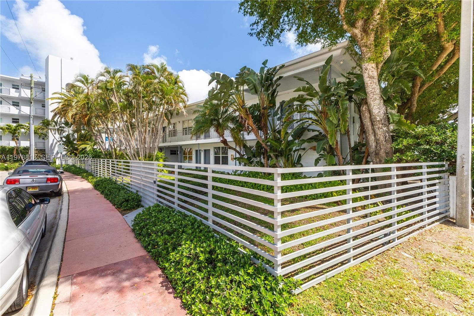 2445 Lake Pancoast Dr # J, Miami Beach FL 33140 — 15