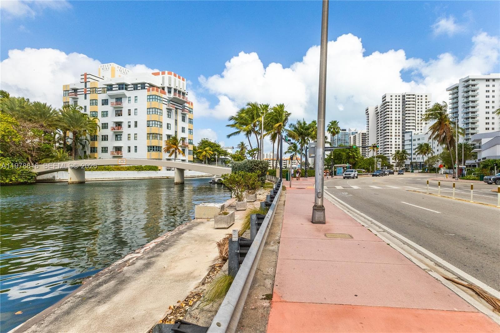 2445 Lake Pancoast Dr # J, Miami Beach FL 33140 — 29