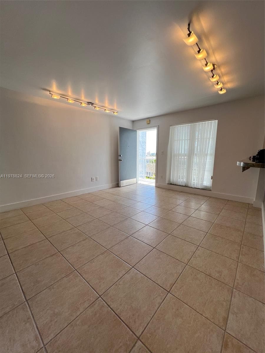 1340 Lincoln Rd # 705, Miami Beach FL 33139 — 6