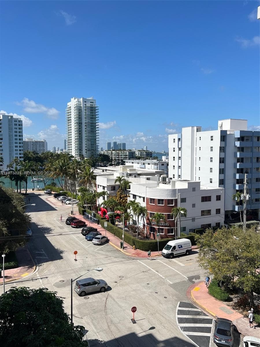 1340 Lincoln Rd # 705, Miami Beach FL 33139 — 18