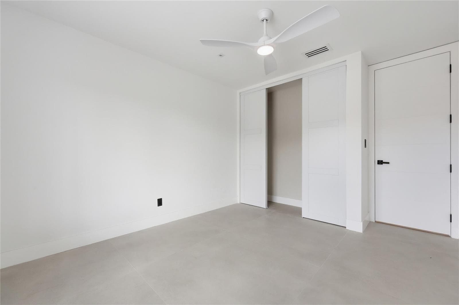 1850 NE 197th Terrace, Miami FL 33179 — 28