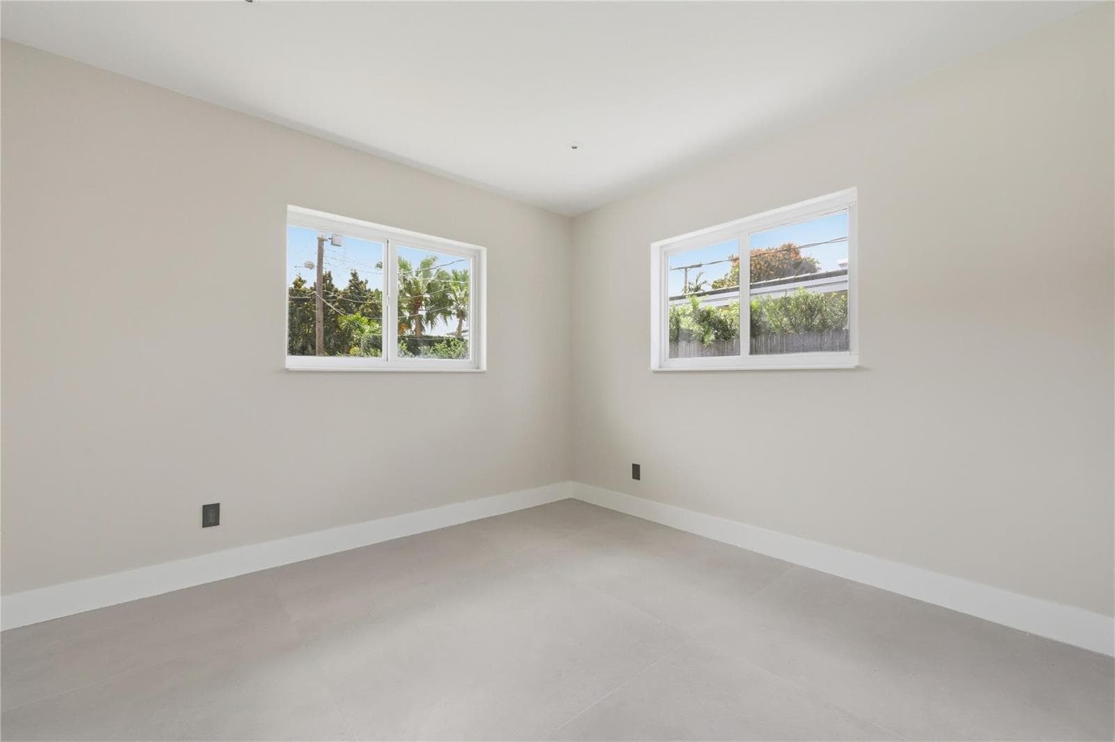1850 NE 197th Terrace, Miami FL 33179 — 25